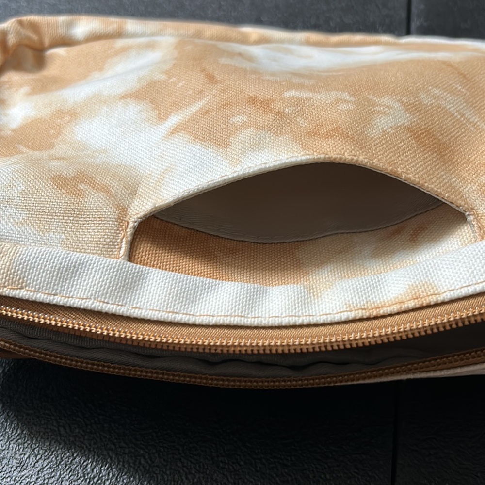 All Zipped Up Crossbody Pursed - Picture 8 of 10